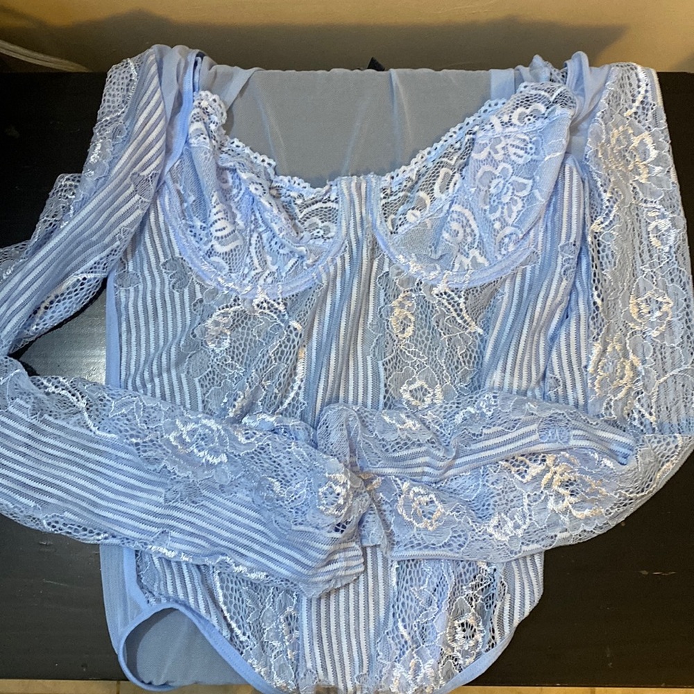 Fashion nova lace body suit